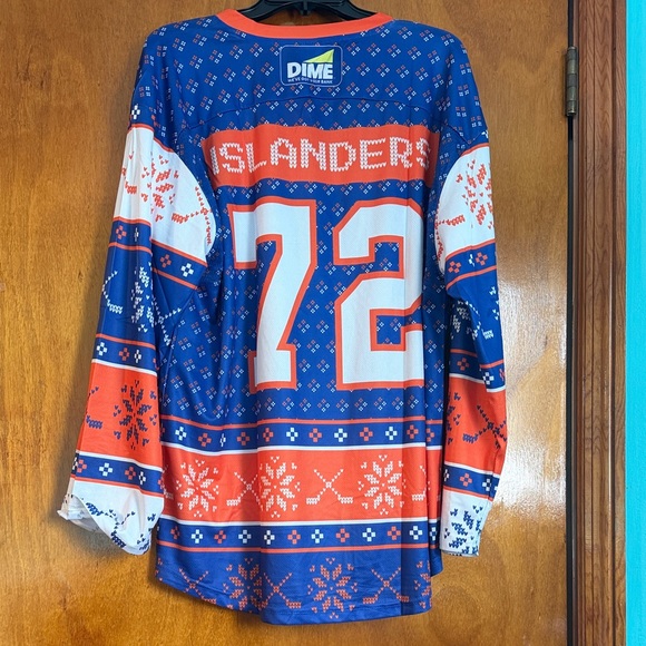 New York Islanders Long Sleeve Hockey Jersey - Picture 4 of 4